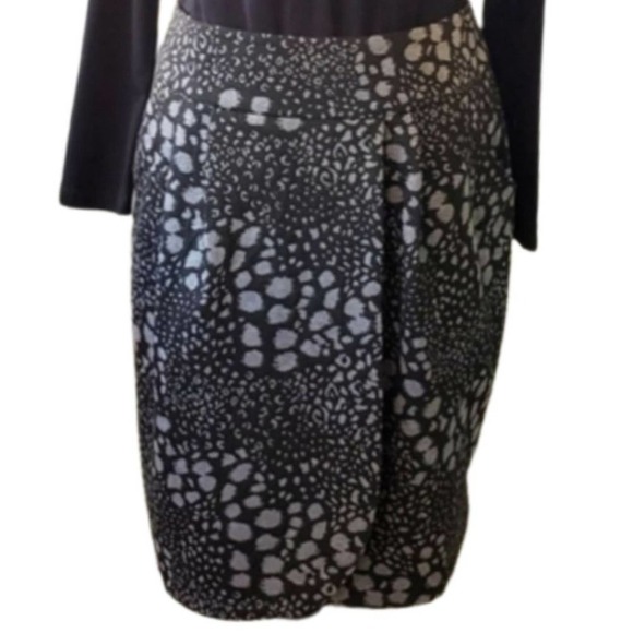 Larry Levine Dresses & Skirts - Abstract Stretch Midi Skirt Black And Fall Gray Women's Size 10